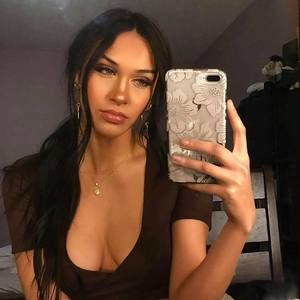 Meet your Posher, Naomi